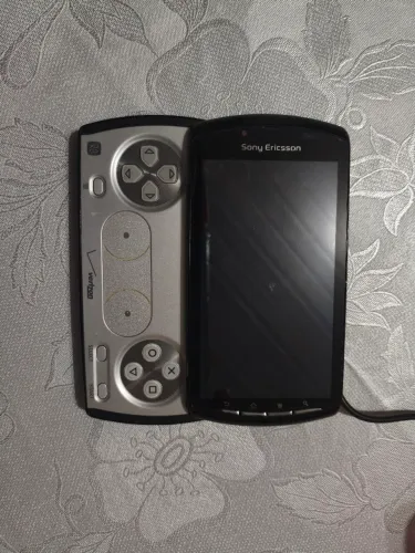 Xperia play ( peças ou consertar)
