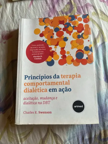 Livro - princípios da terapia comportamental dialética em ação 