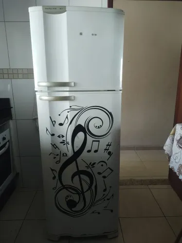 Geladeira Electrolux DF38 Frost Free - Branca -127v - sistema Frost Free com defeito