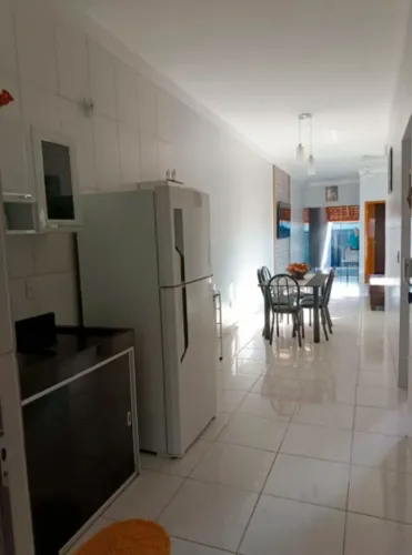 Casa de 140m², 03 quartos sendo uma suíte Res. Alphaville