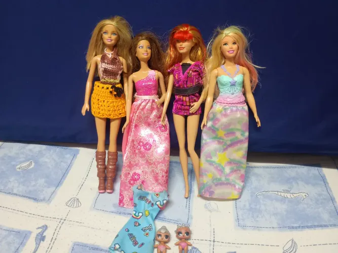 Lote Barbie e duas bonecas low