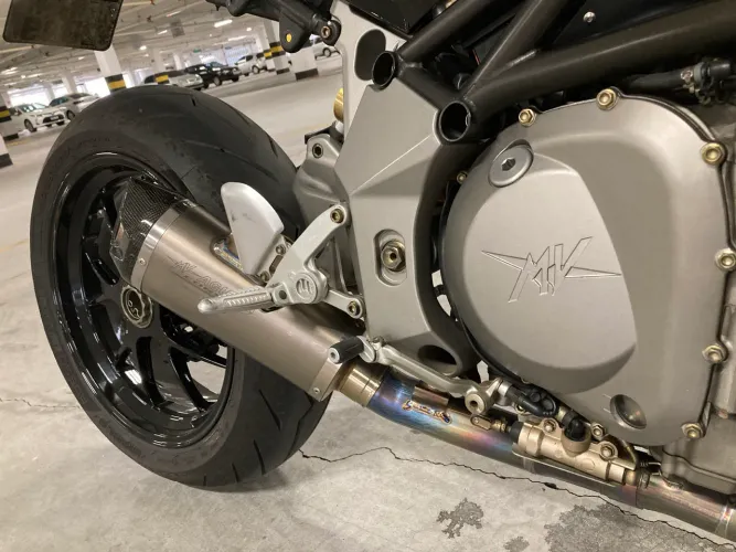 MV AGUSTA BRUTALE 910 R