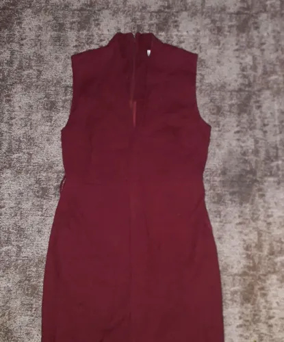Vestidos lindos e semi-novos 