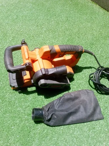 Lixadeira de cinta Black/Decker pouco uso