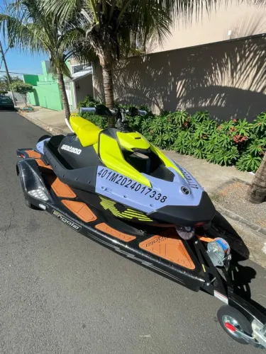 Jet Sky Seadoo Spark Trixx 3up