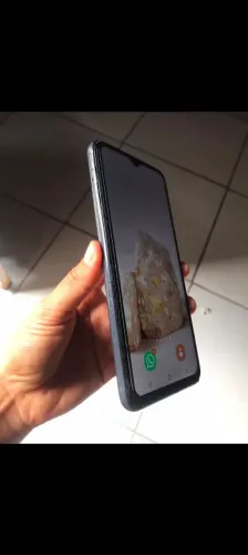 Sansung A23 muito conservado,tem que consertar entrada do chip, precisando de dinheiro