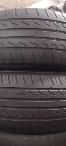 Par de Pneus 215x65xR16 importado