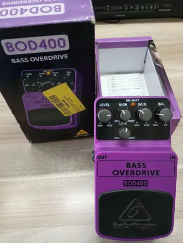 Pedal Bass Overdrive Behringer BOD400