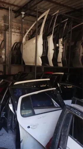 Vendo portas automóveis