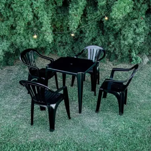 MESA COM 4 CADEIRAS PRETA OPORTUNIDADE