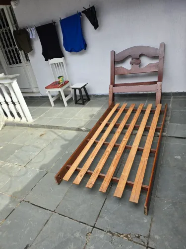 Cama de solteiro com colchao