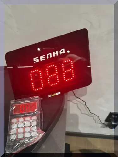 Painel Eletrônico para Senhas de Atendimento Instantâneo ultimas peças