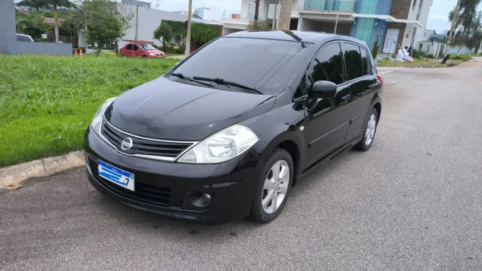 Nissan Tiida SL 1.8/1.8 Flex 16V Aut. 2013