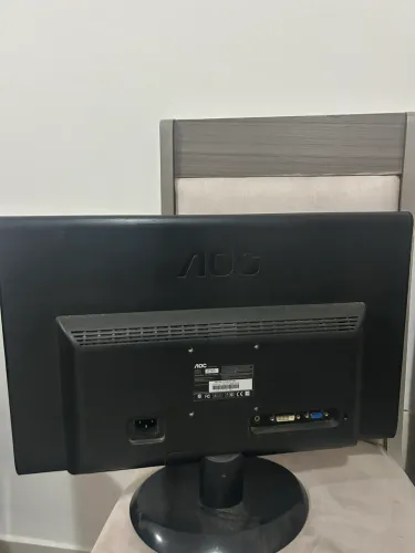 Monitor AOC 20 polegadas - EXCELENTE!