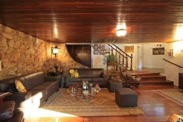 Sobrado para venda com 798m² total e 4 dormitórios no Alto de Pinheiros