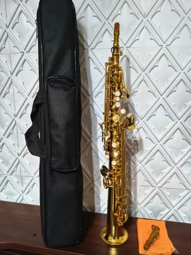 Saxofone Sib Soprano Suzuki Reto Dourado Novíssimo Completo