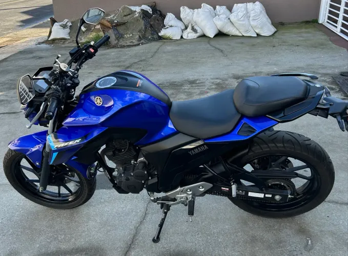 Vendo FZ250 25/25 Único dono!
