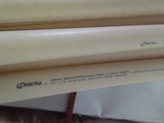 Tubo esgoto de 40