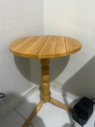 Mesinha cabeceira