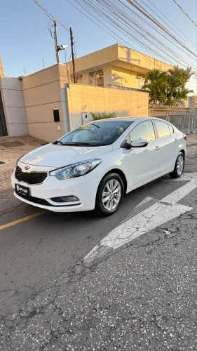 Kia Motors Cerato 1.6 16V Flex Aut. 2014