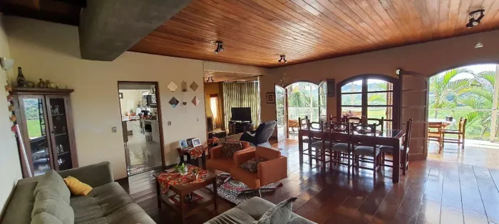 Casa de condomínio em Rua das Cerejeiras - Terras do Madeira - Carapicuíba/SP