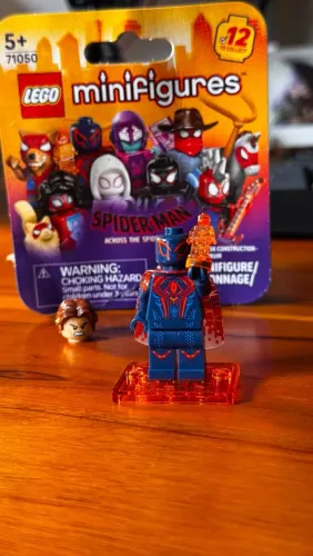 Lego Aranhaverso Minifigura 71050 Homem Aranha 2099 Miguel<br>R$ 109,90<br>Mercado Livre<br>Grátis