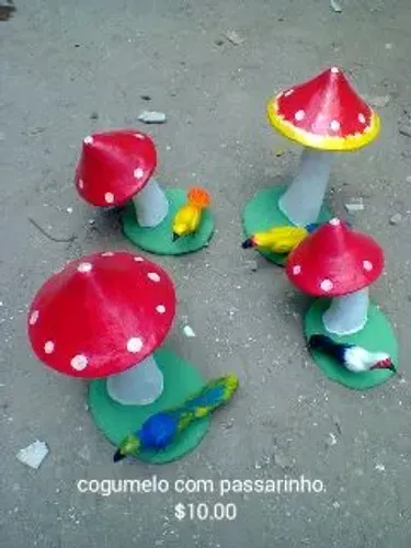 Cogumelos de  cimento 