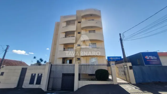 Excelente apartamento próximo ao Colégio Sagrada Família - São José com 2 garagens
