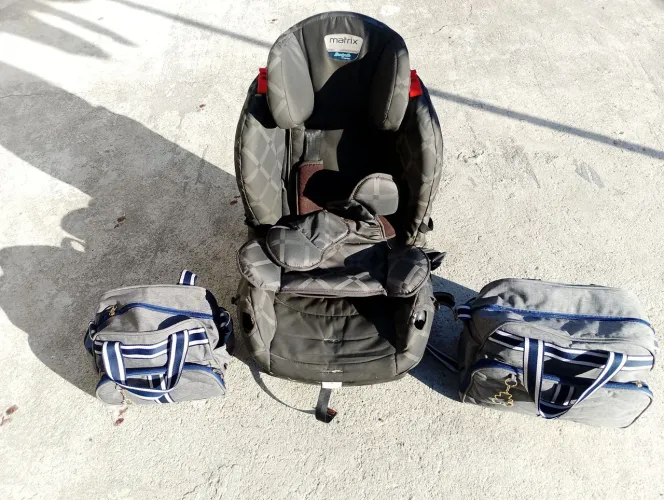 Muito baratocadeirinha Búrig e duas bolsa da ludy incluindo térmica dupla para mamadeira