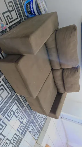Vendo sofá retrátil marrom conservado