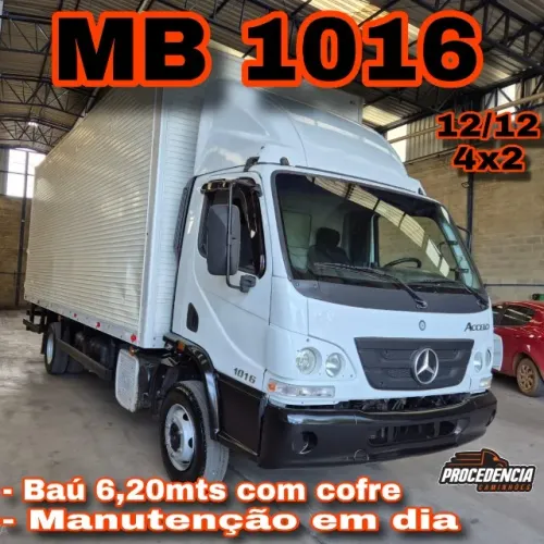 MB 1016 4x2 no Baú 12/12