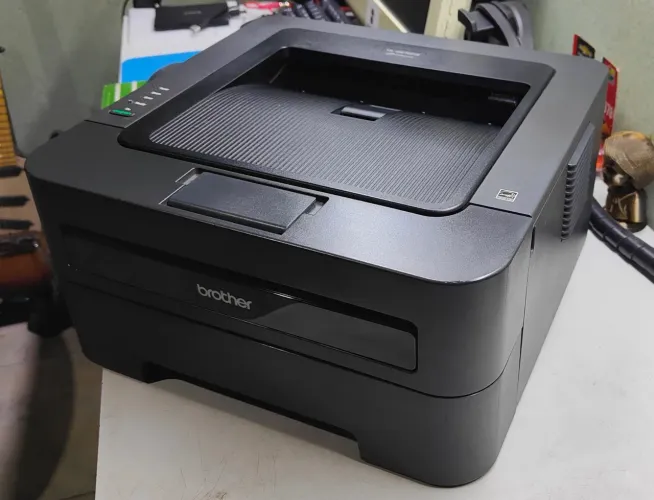 ? Oportunidade: Impressora Laser Brother HL-2270DW - Rapidez e Wi-Fi!
