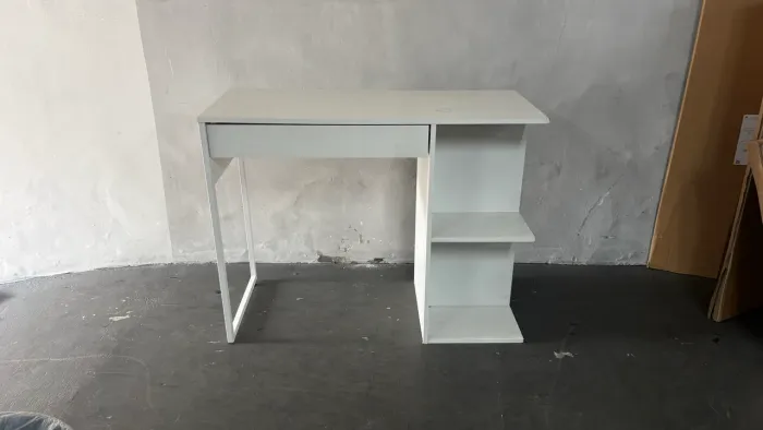 Mesa/ Escrivaninha C/gaveta e Suportes