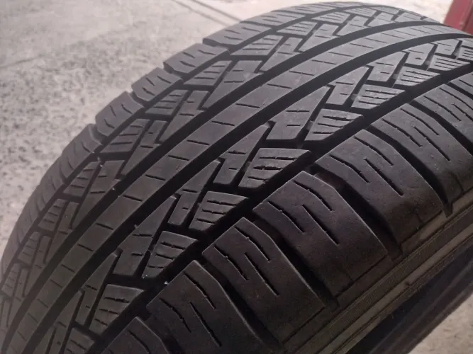 Pneu P265 50 R20