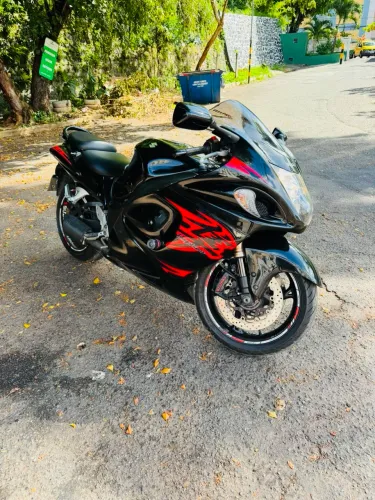 Suzuki GSX-1300R Hayabusa