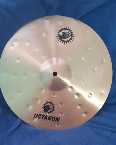 Prato Medium Crash 16" liga de bronze OCTAGON 