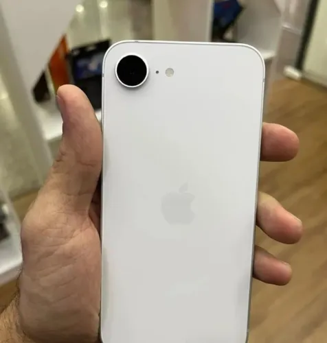 Iphone 16E ZERO, 128 gb, todo original. Bateria 94% $ 3250 facilito cartão