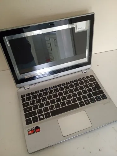 Netbook Acer v5 122p falta tela