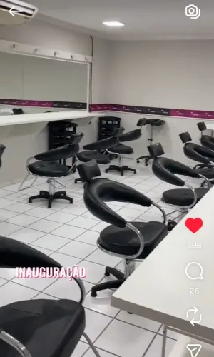 REPASSE Escola de Beleza ( Aceito trocas) 