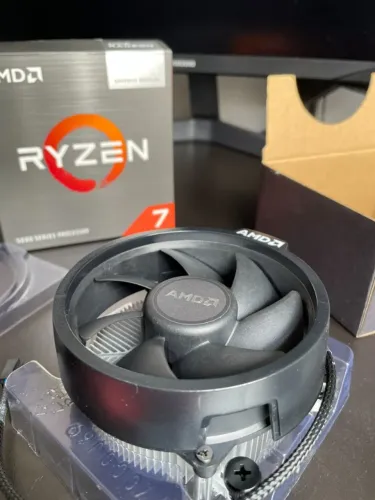 Cooler Original AMD Wraith Stealth AM4 - Na Caixa (Sem Processador)