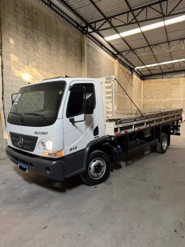 Mercedes Accelo 815