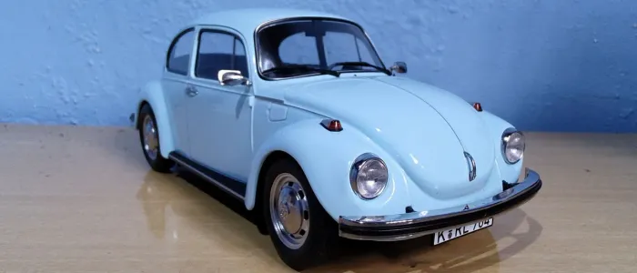 Miniatura 1/18 VW Fusca 1303i Norev .... *