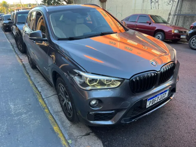 BMW X1 Sdrive 20I X-line 2.0 TB Active Flex 2018