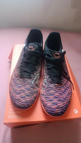 Vendo chuteira de futsal puma future 7 original usada apenas 1 vez , TAMANHO 42