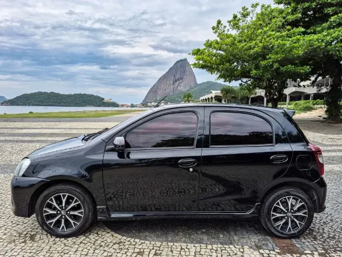 Toyota Etios Platinum 1.5 Flex 16V 4P Aut. 2018
