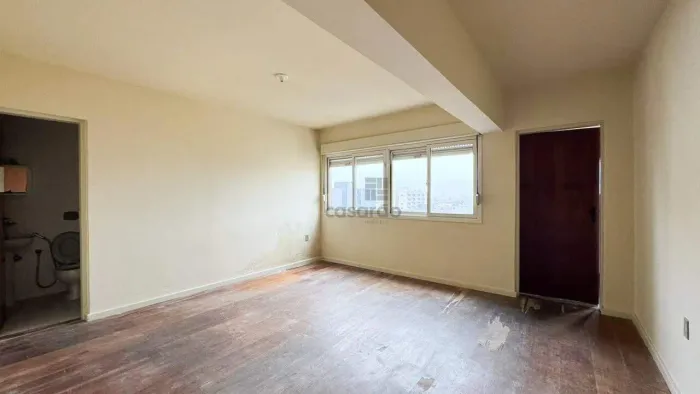 JK residencial para aluguel no Centro de Pelotas por R$ 650,00
