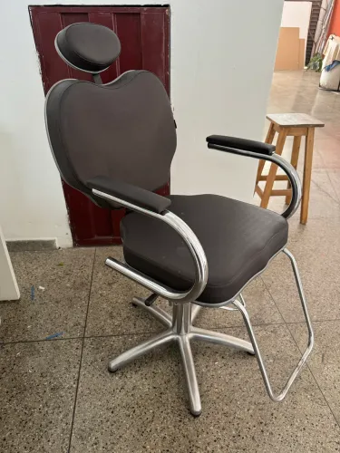 Cadeira para maquiagem salão