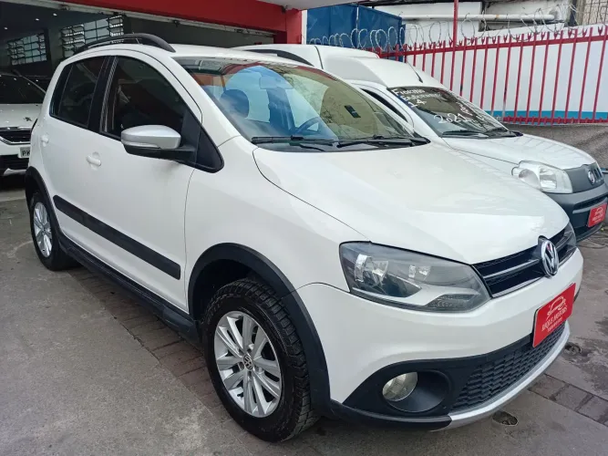 Volkswagen Crossfox 1.6 MI Total Flex 8V 5P 2014