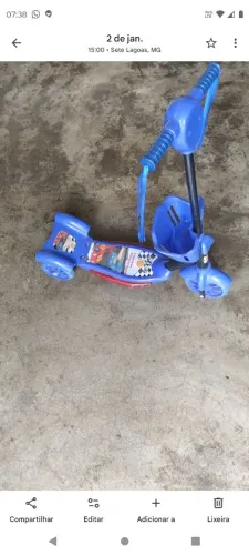 Patinete infantil músical três rodas novo.
