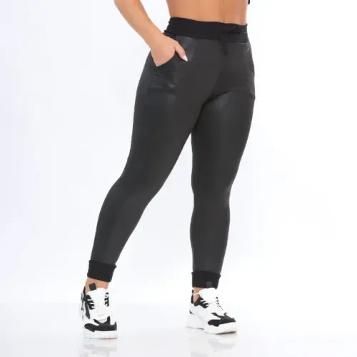 Calça couro fake